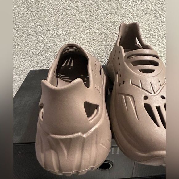 Brand New SIA Collective SC20 Foam Shoes - Mocha Color, Size 6/7 - Picture 5 of 10